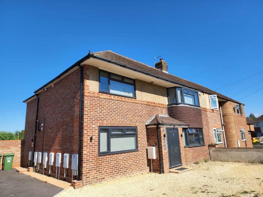 Hazel 1-Bedroom Cousy Flat, Parking, Wifi, Prime Location, Close To Blenheim Palace & Oxford 키들링턴 외부 사진