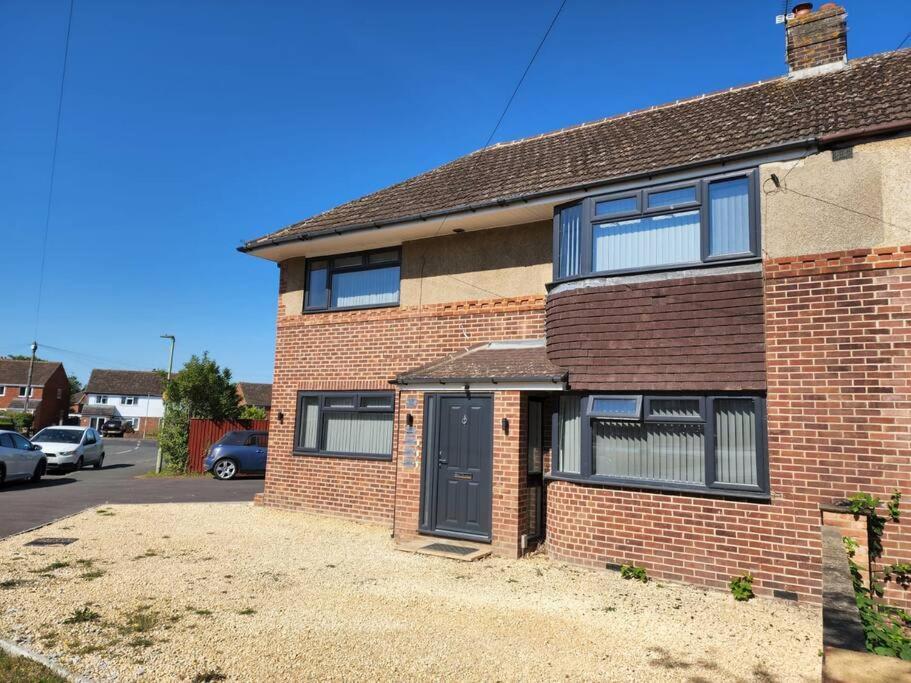 Hazel 1-Bedroom Cousy Flat, Parking, Wifi, Prime Location, Close To Blenheim Palace & Oxford 키들링턴 외부 사진