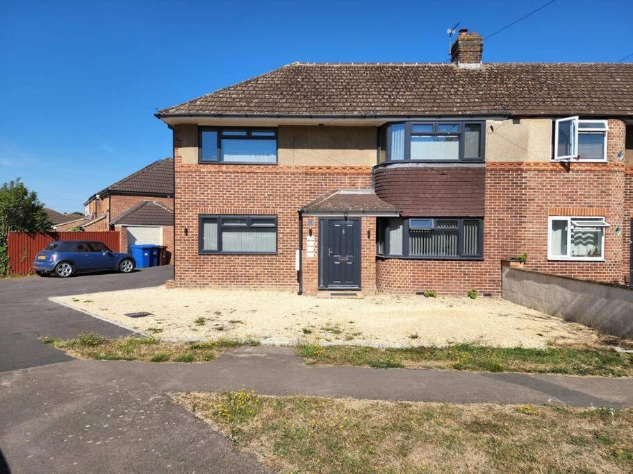 Hazel 1-Bedroom Cousy Flat, Parking, Wifi, Prime Location, Close To Blenheim Palace & Oxford 키들링턴 외부 사진