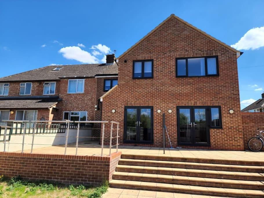 Hazel 1-Bedroom Cousy Flat, Parking, Wifi, Prime Location, Close To Blenheim Palace & Oxford 키들링턴 외부 사진