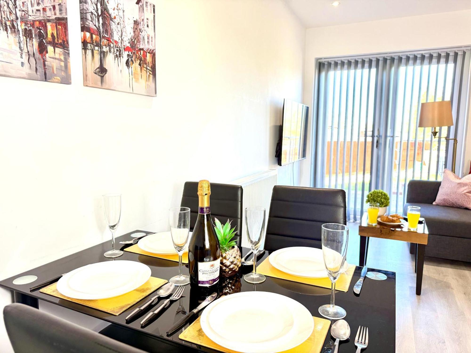 Hazel 1-Bedroom Cousy Flat, Parking, Wifi, Prime Location, Close To Blenheim Palace & Oxford 키들링턴 외부 사진
