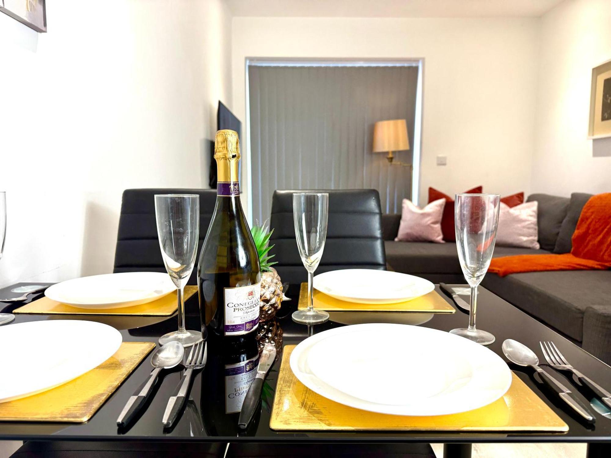 Hazel 1-Bedroom Cousy Flat, Parking, Wifi, Prime Location, Close To Blenheim Palace & Oxford 키들링턴 외부 사진