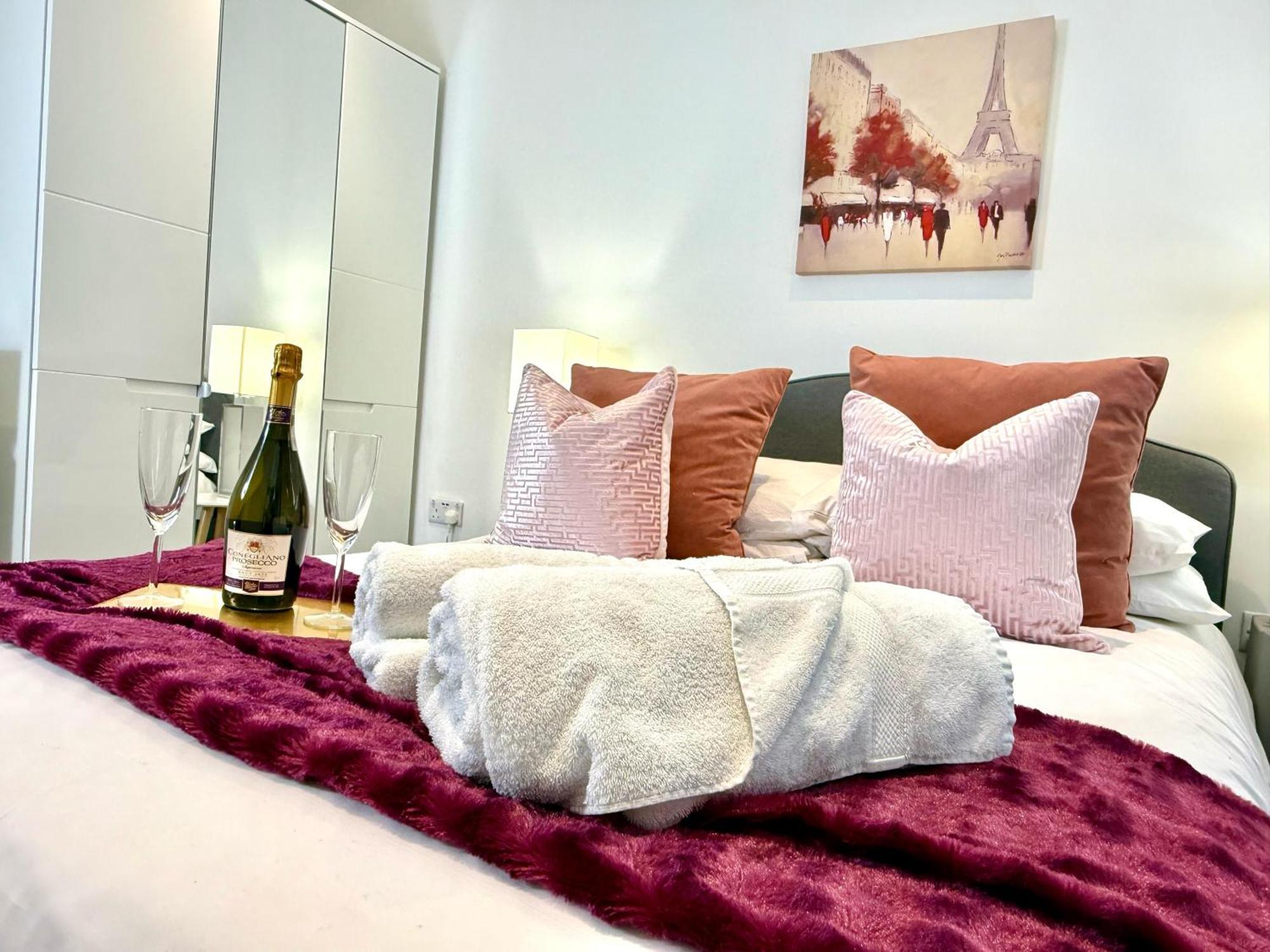 Hazel 1-Bedroom Cousy Flat, Parking, Wifi, Prime Location, Close To Blenheim Palace & Oxford 키들링턴 외부 사진